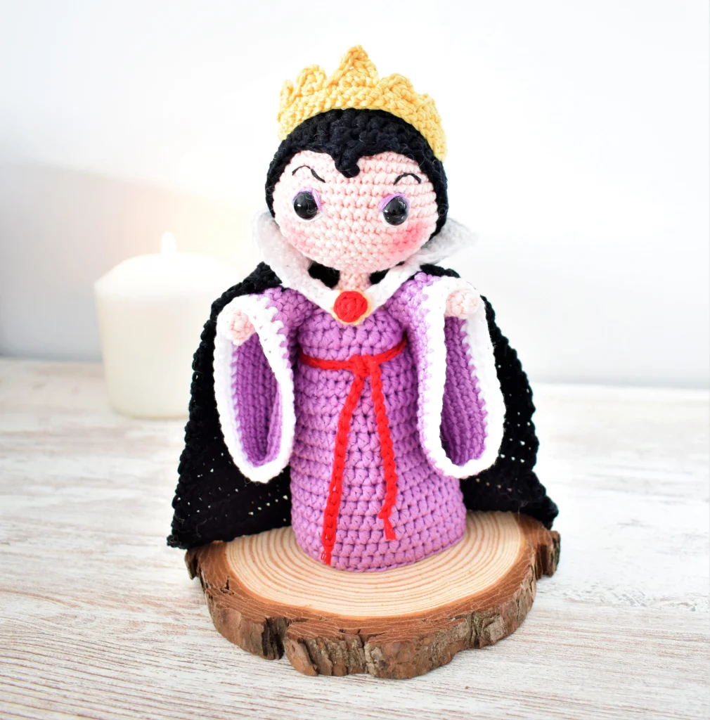 PatrĂłn Grimhilde Amigurumi
